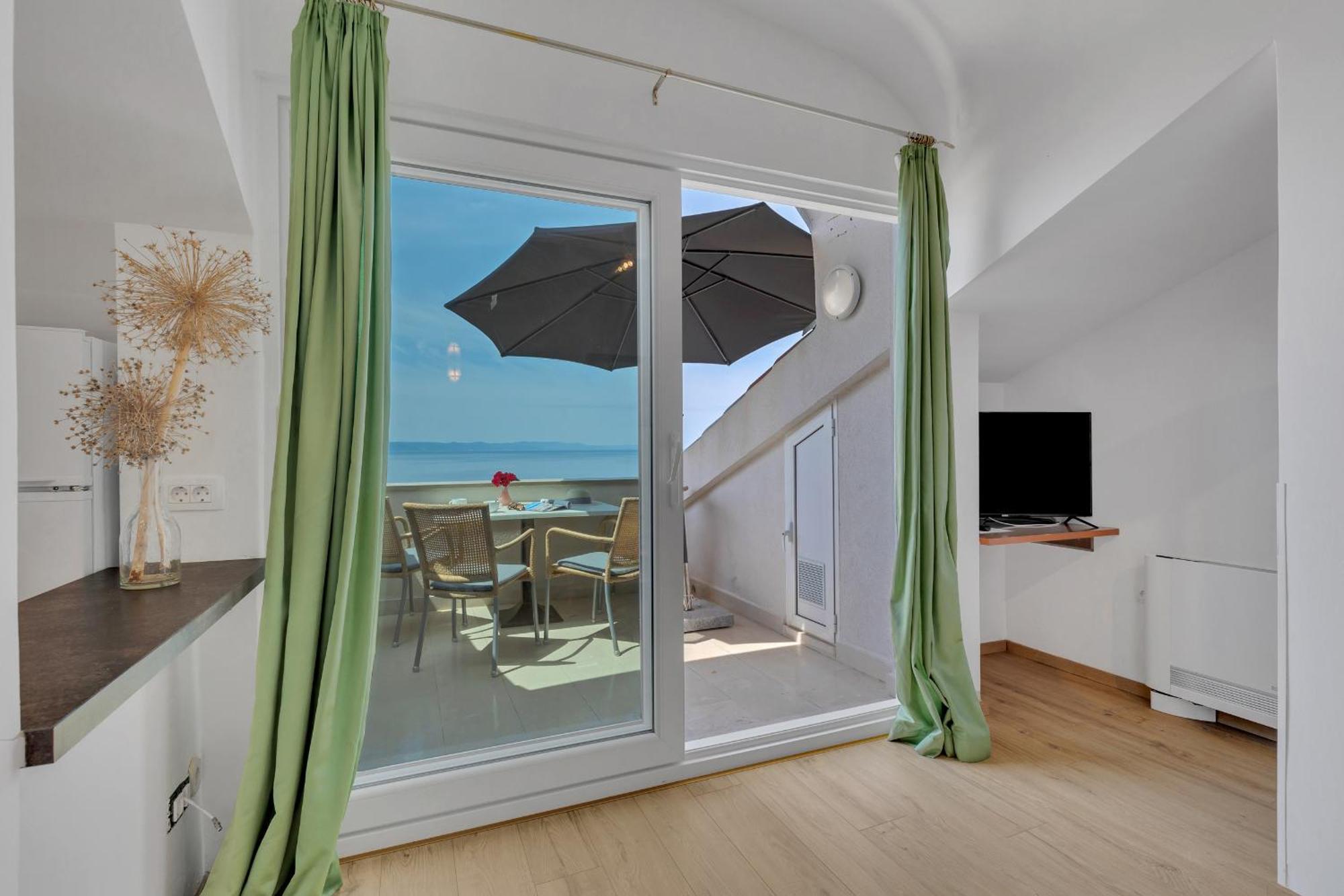 Grand View Apartments Drasnice Kültér fotó