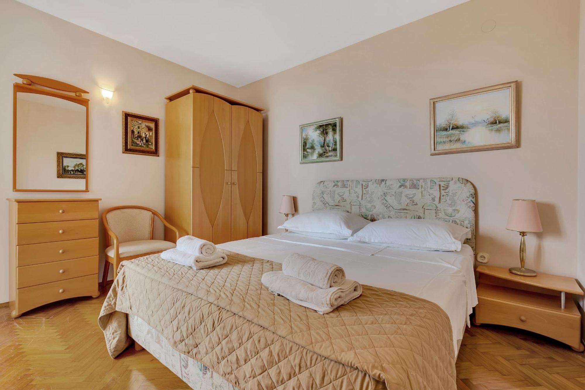 Grand View Apartments Drasnice Kültér fotó