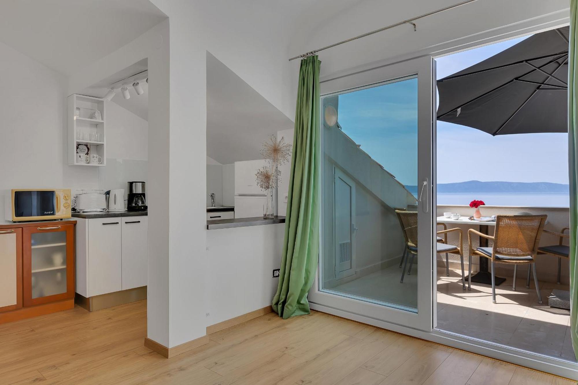 Grand View Apartments Drasnice Kültér fotó